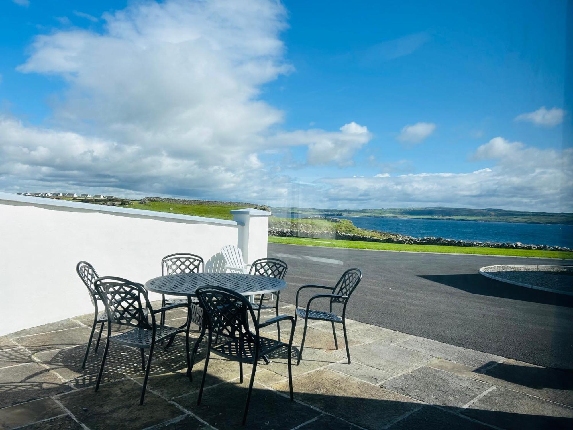 Beside The Sea & Minutes From Cliffs-Clahane Shore Lodge Liscannor Exterior foto
