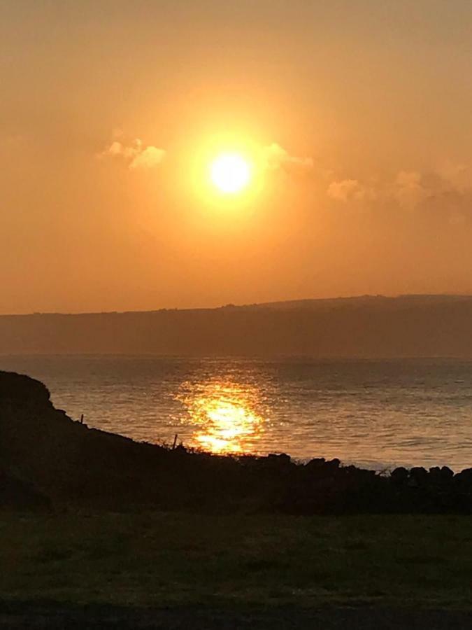 Beside The Sea & Minutes From Cliffs-Clahane Shore Lodge Liscannor Exterior foto