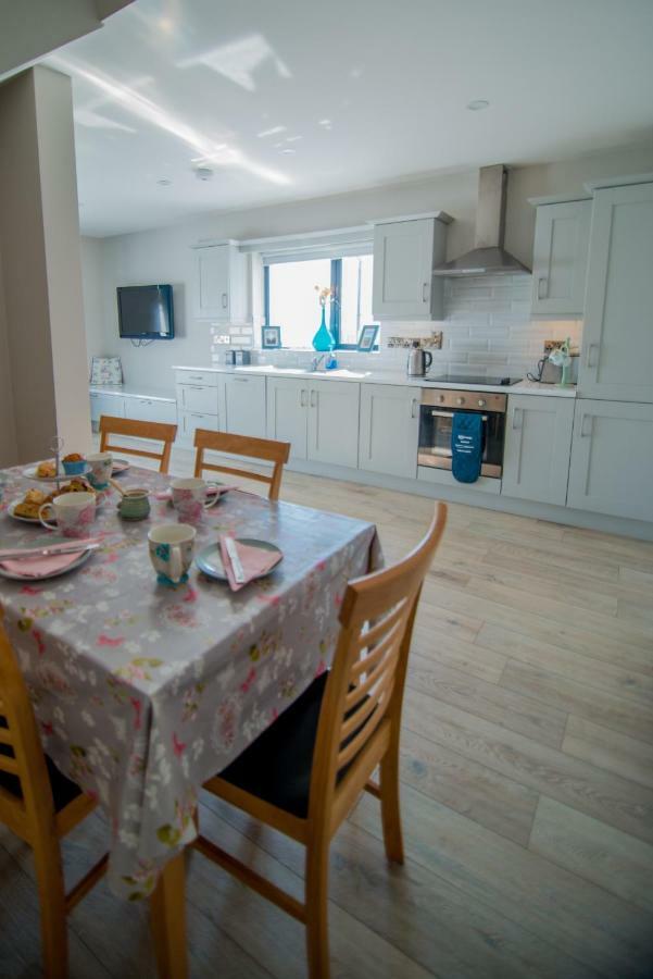 Beside The Sea & Minutes From Cliffs-Clahane Shore Lodge Liscannor Exterior foto